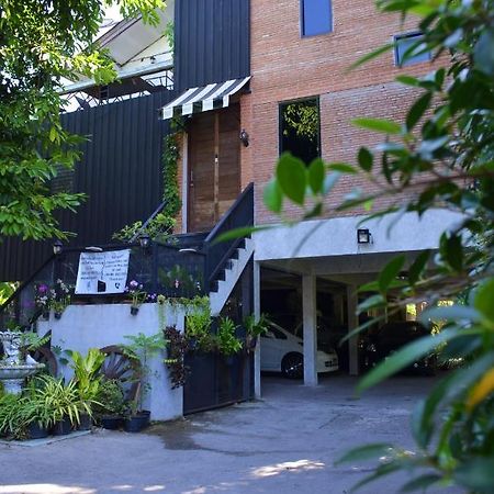 Dawnthaya Ayutthaya House บ้านดอนธยๅ อยุธยา Exterior photo